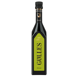 Gölles Olivenöl in hoher Flasche mit schwarzem Verschluss und langem grünem Etikett.