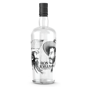 DAVID GÖLLES Ron Johan Rum Overproof in Glasflasche, Etikett mit zwei Männern, einer mit Piratenhut.
