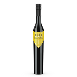 Gölles Gesslberger Cuvée in hoher schwarzer Flasche mit gelbem Schildetikett und schwarzem Verschluss.