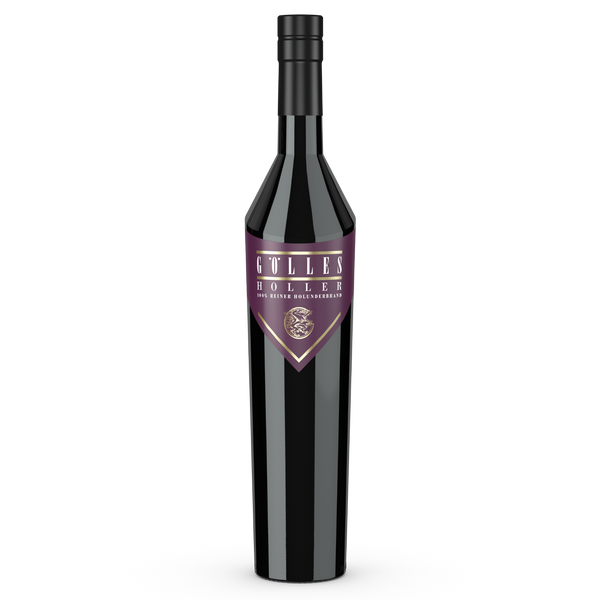 Gölles Hollerbrand in hoher dunkler Flasche mit violettem Etikett und der Aufschrift doppelt gebrannt.