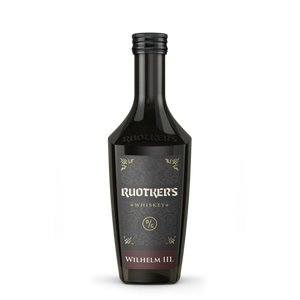 DAVID GÖLLES Ruotkers Wilhelm III in dunkler Flasche mit schwarzem, verziertem Etikett und rundem Emblem.